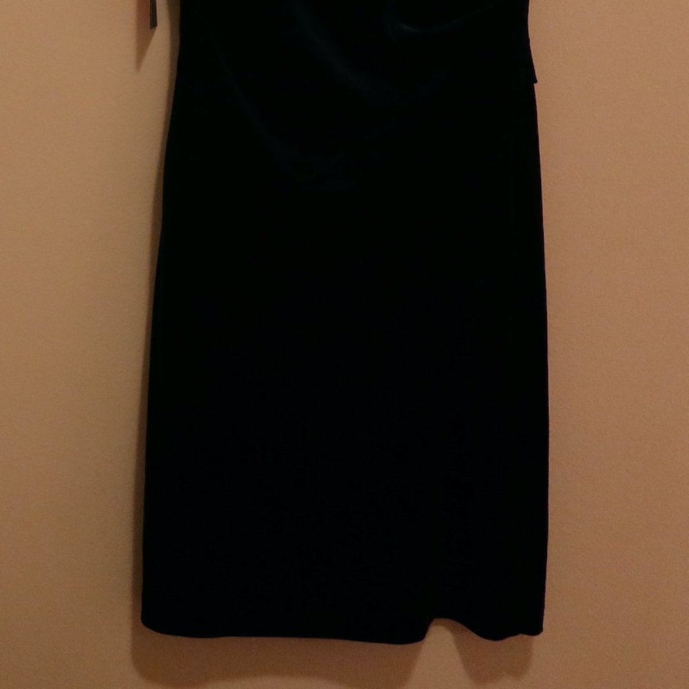 Vince Camuto Velvet Mid-Length Dress - Picture 4 of 5